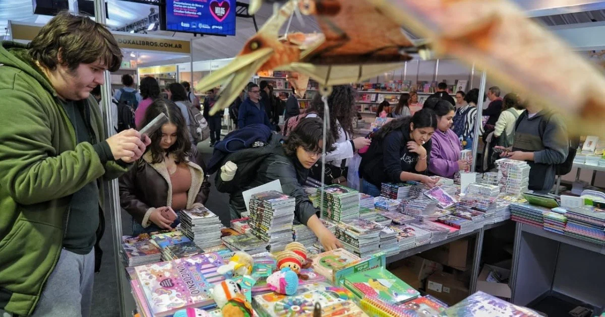 Literatura, fútbol y música en la agenda joven de FILRos
