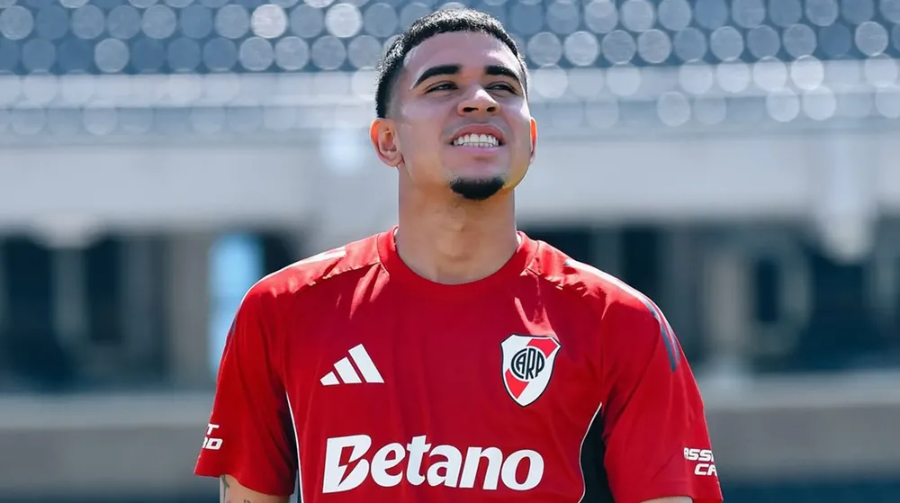 kendry-paez-1-2501x1397