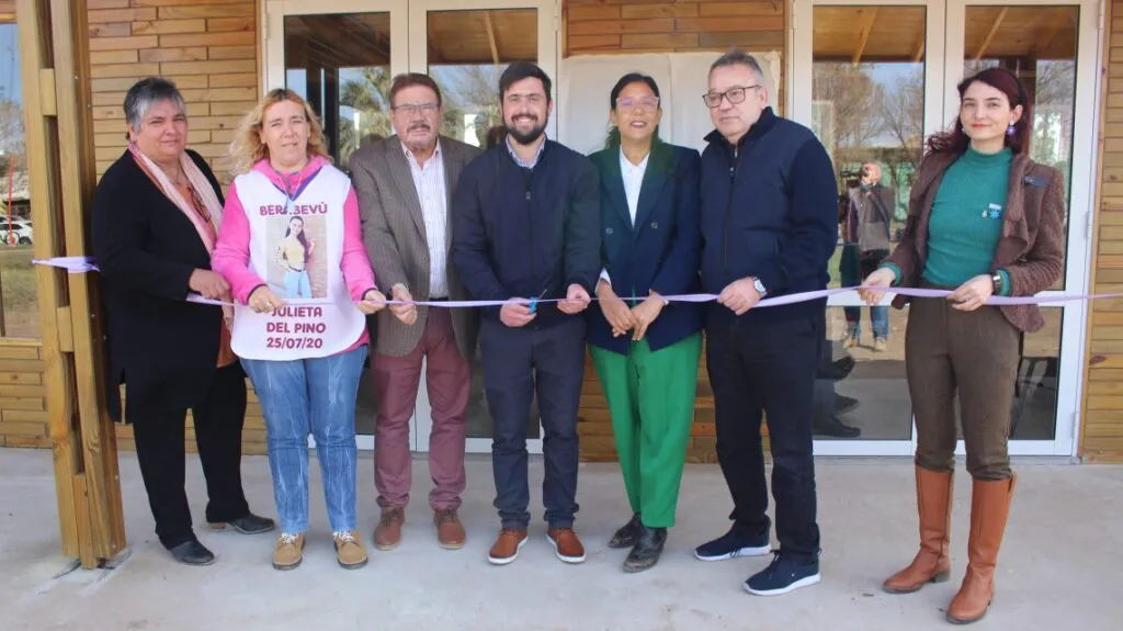 72b120ab-5775-457b-9581-51e48b69e7f0-scaled