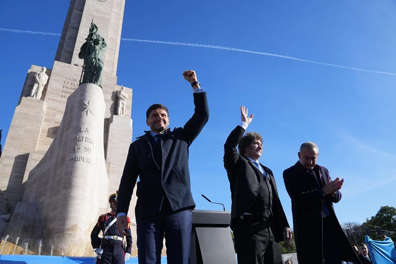Milei-Pullaro-Dia-de-la-Bandera-2026-2
