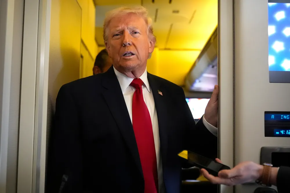 Donald-Trump-advirtio-que-el-proximo-sucesor-en-Iran-necesitara-ser-autorizado-por-Estados-Unidos-scaled