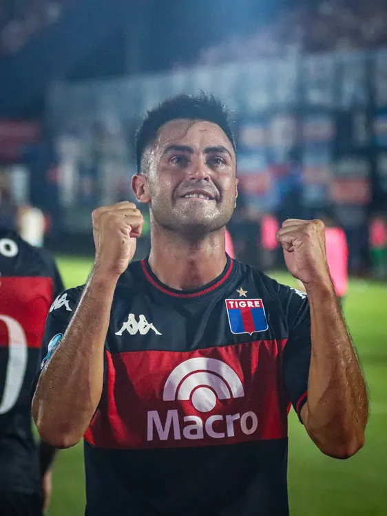 y-va-el-tercero-la-emocion-del-pity-martinez-tras-marcarle-a-racing-su-primer-gol-en-tigre