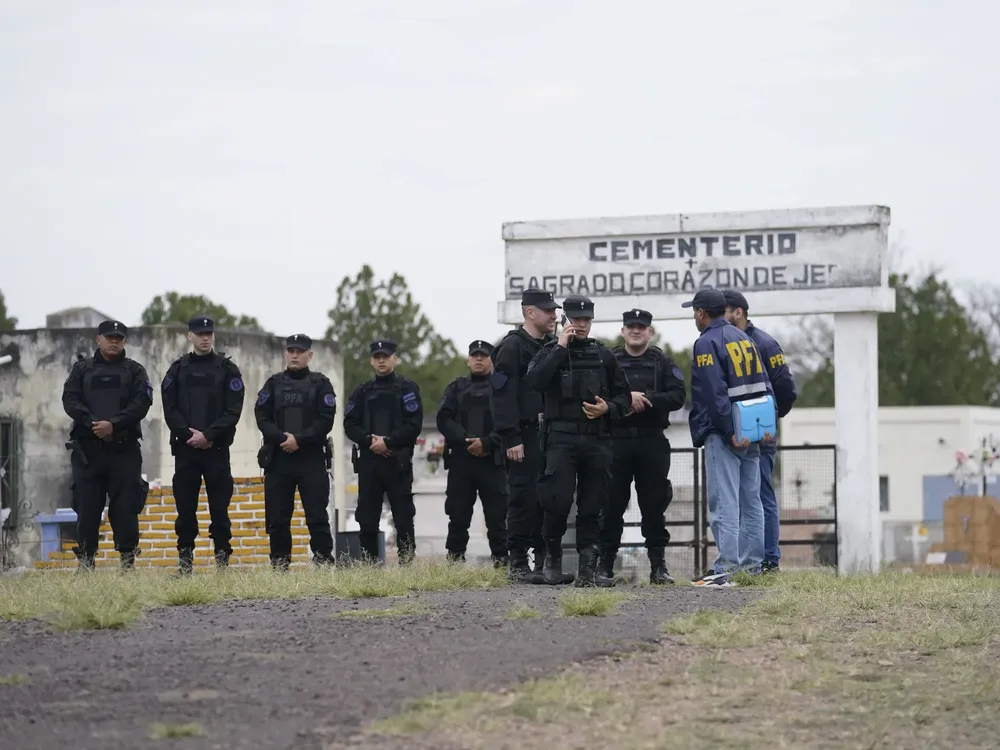 2b9sei7sx_2000x1500__1