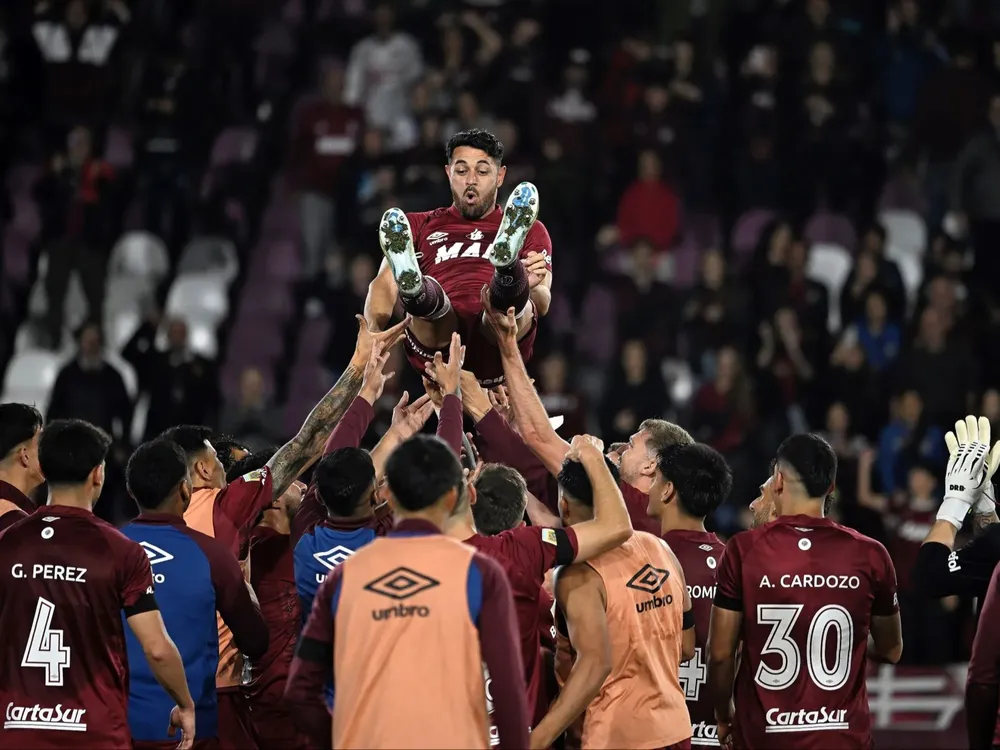 Id1w8Q-FQ_2000x1500__1