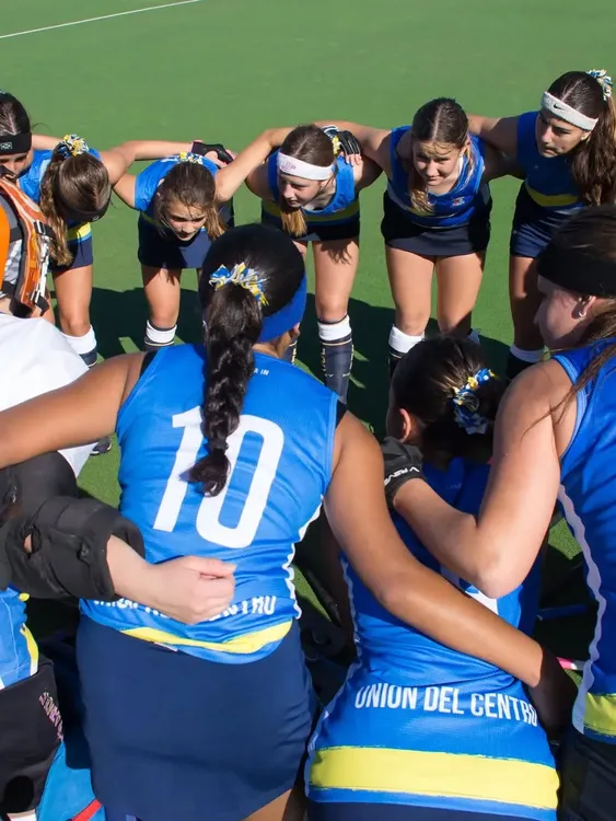 🏑 Seleccionado Sub 14 – Torneo en Mar del Plata 🏑Hoy, domingo 14, el seleccionado UDC cerró su (1)