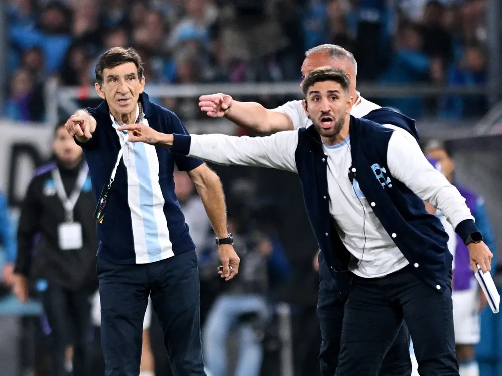 8ESq8a6yU_2000x1500__1