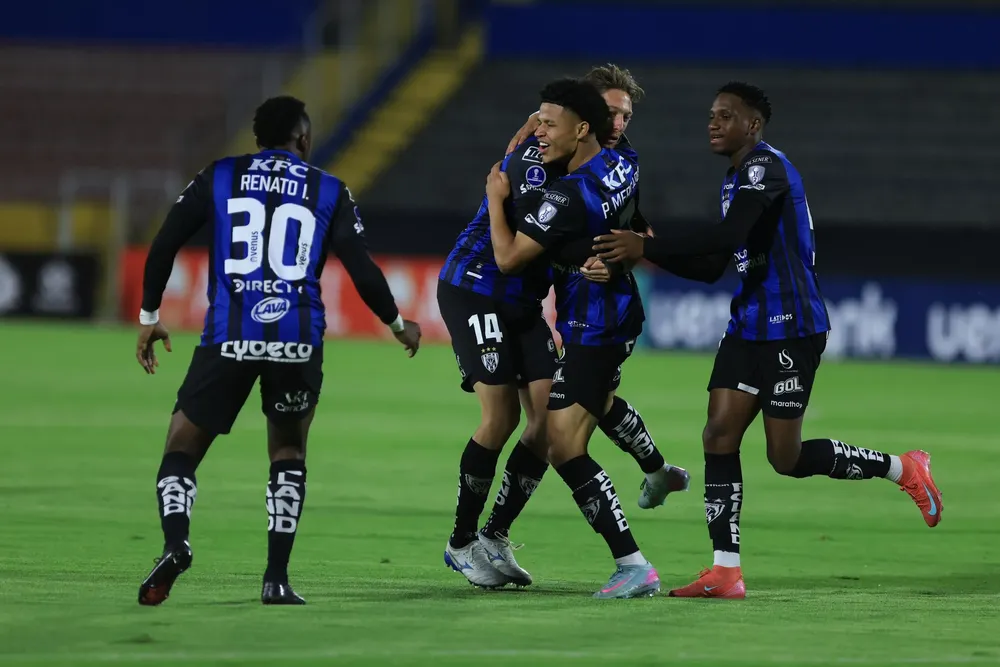 Independiente-del-Valle-coquetea-con-los-octavos-de-final-scaled