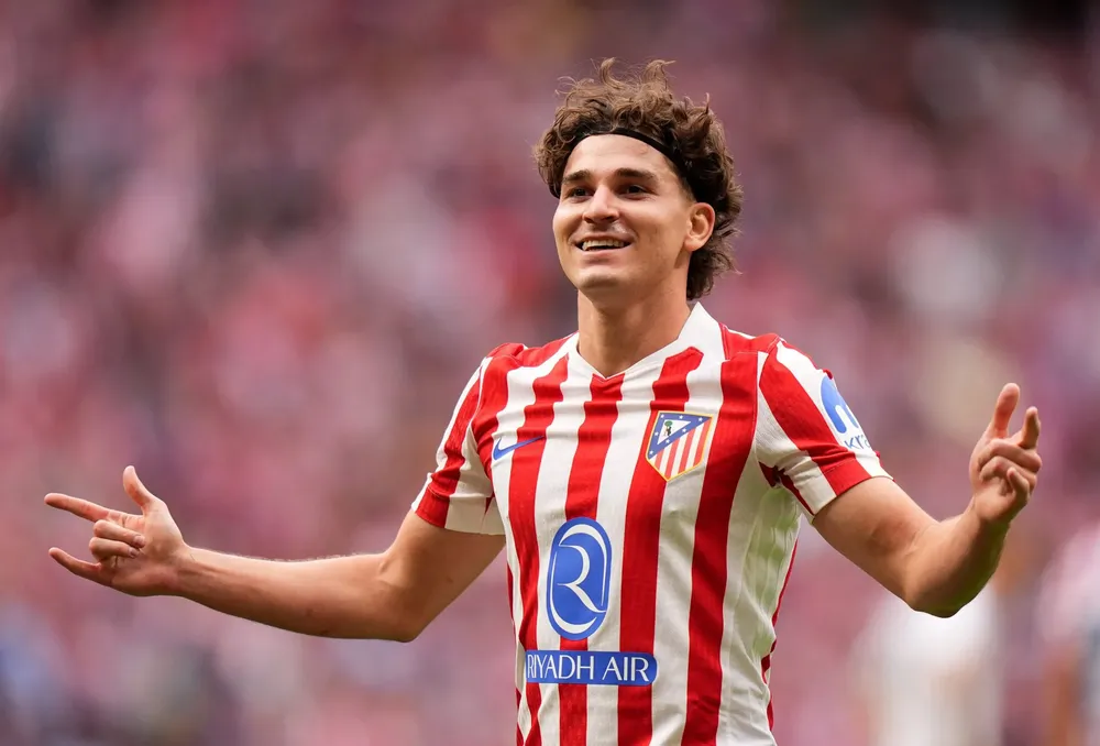 G13WCYmXsAAiooz-scaled