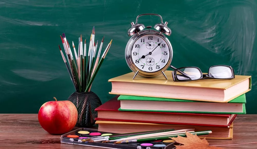 utiles-escolares-clases-escuela-materiales-alumnos-e1660859849829