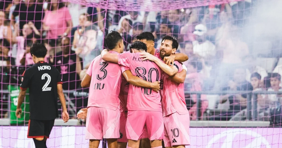 Messi y Suárez marcaron dobletes en la goleada de Inter Miami