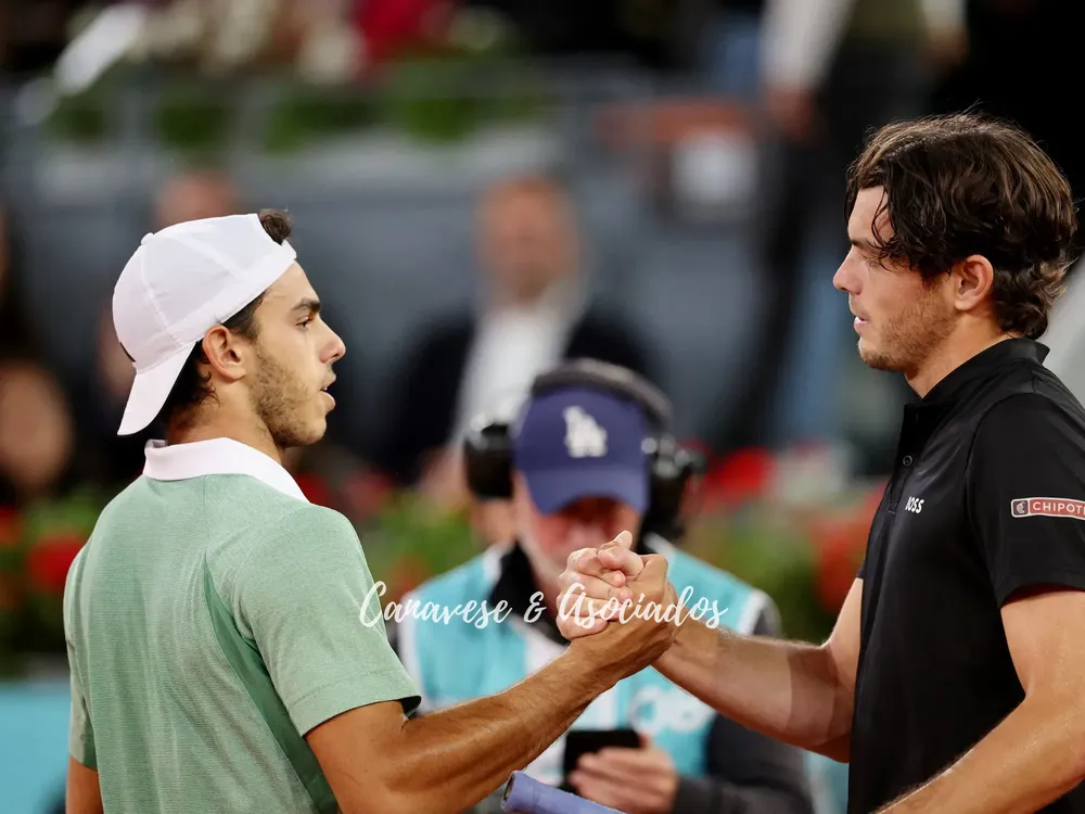 Je7MomslD_2000x1500__1