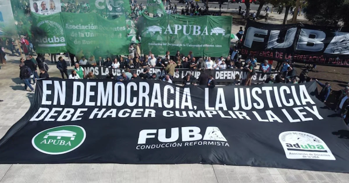 Multa diaria a Santilli por incumplir una orden sobre financiamiento universitario