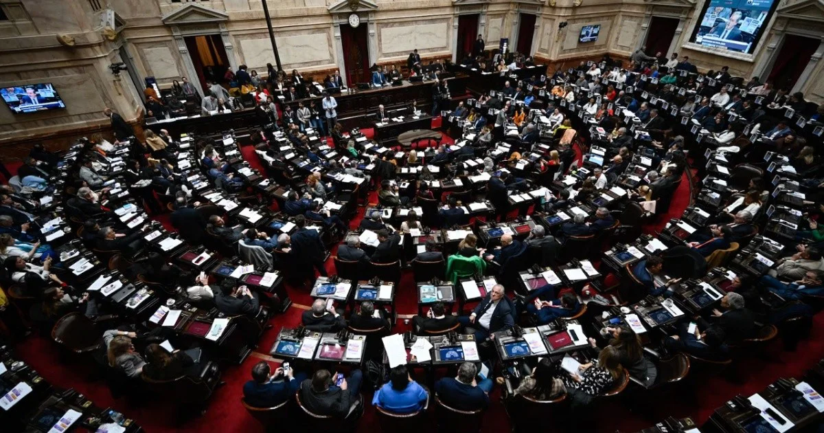 Proponen quitar la dieta a diputados que insulten en el Congreso