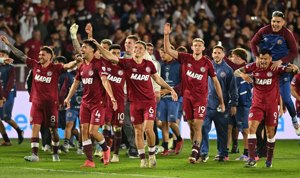 Lanus_18_21_23_660