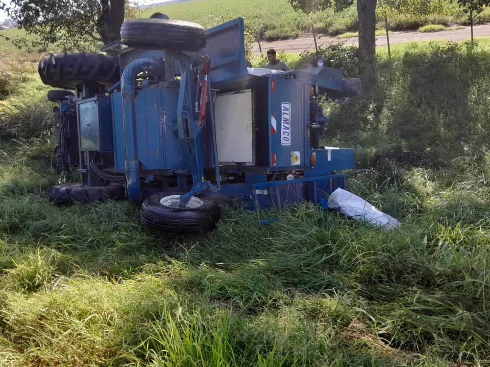 303208b7-6a6c-4102-92b8-696dcd99e5bc