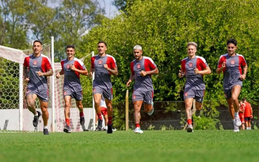 estudiantes-entrenamiento_w862