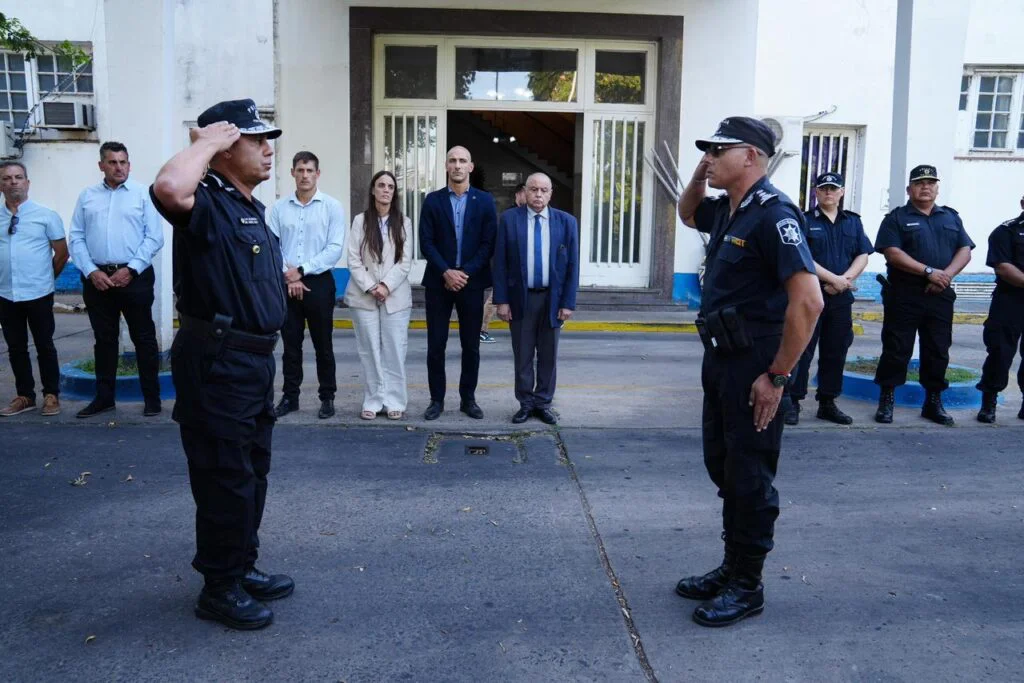 Cambio-de-Jefe-Policial-en-Rosario-Danilo-Villan-1-1024x683