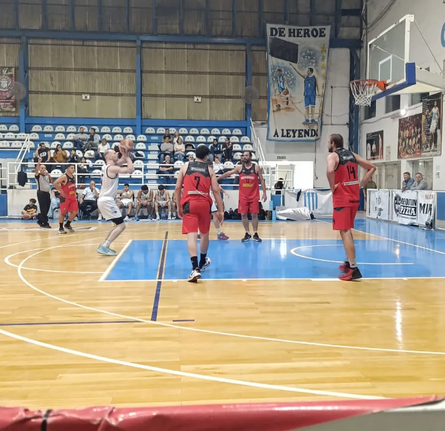 REGRESO A LA VICTORIA  Con una muy buena actuación y con Carlos Infante (23 pts.) como figura, Argentino venció a Independiente de Chañar 87 a 74. La victoria la construyó por el buen trabajo del segundo y terce (1)