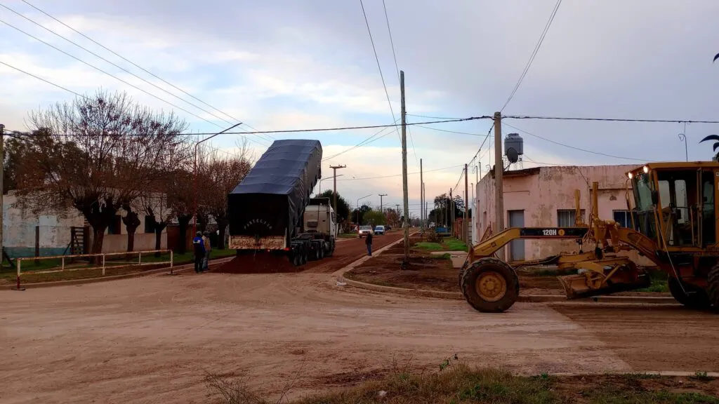 HUGHES.-Mejorando-los-barrios-scaled